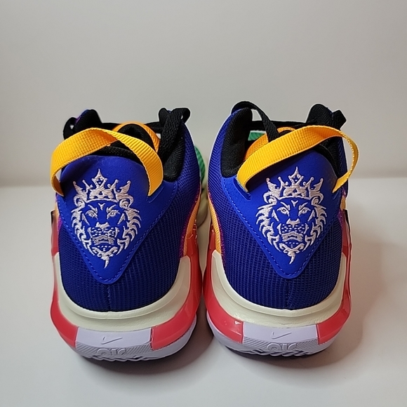 LEBRON WITNESS VII - Picture 5 of 11